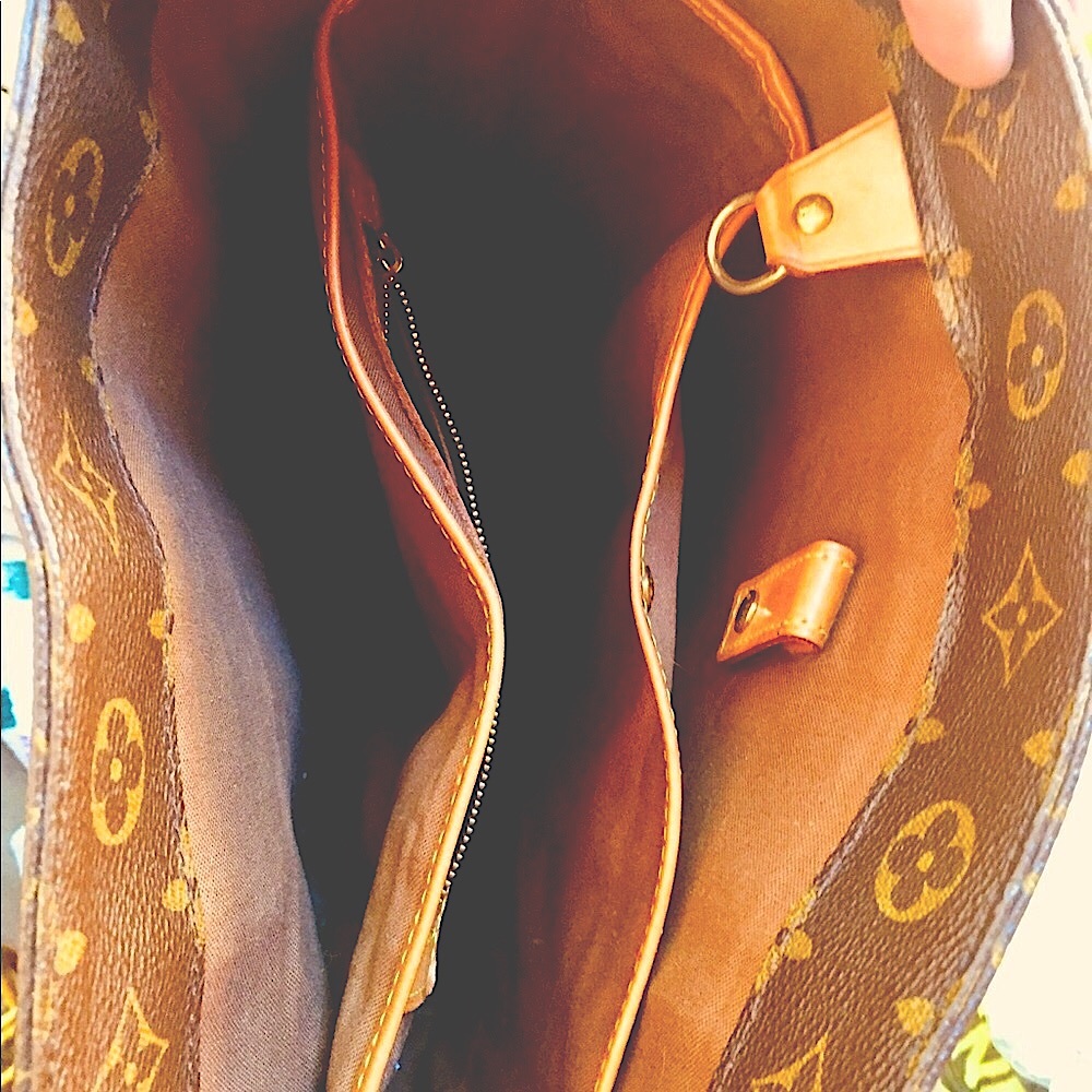 ‘****SOLD***** 95 SPECIAL ADDITION 26 YR OLD LOUIS VUITTON BAG - Picture 3 of 14